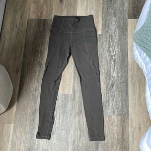 Athleta leggings with pockets